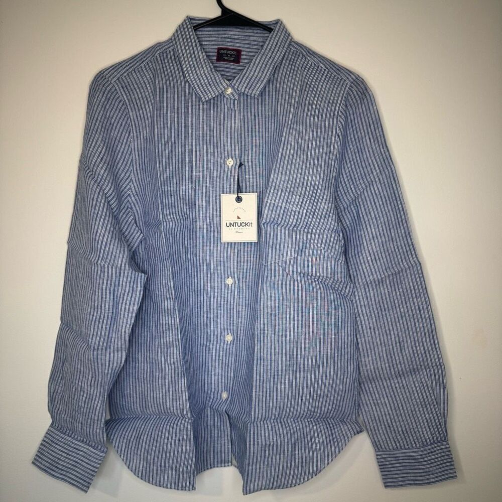 $130 Untuckit women’s blue striped brand new size 10 m7